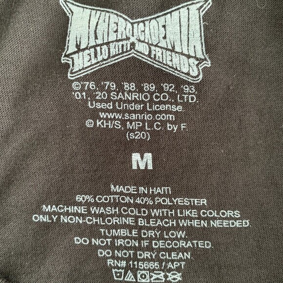 Hello Kitty Badtz Maru X My Hero Academia Bakugo Unisex (MED) T-Shirt NWT - Picture 3 of 5